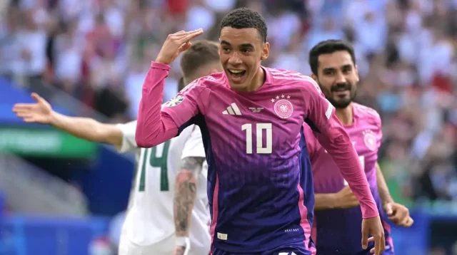 Jerman Lolos Babak 16 Besar